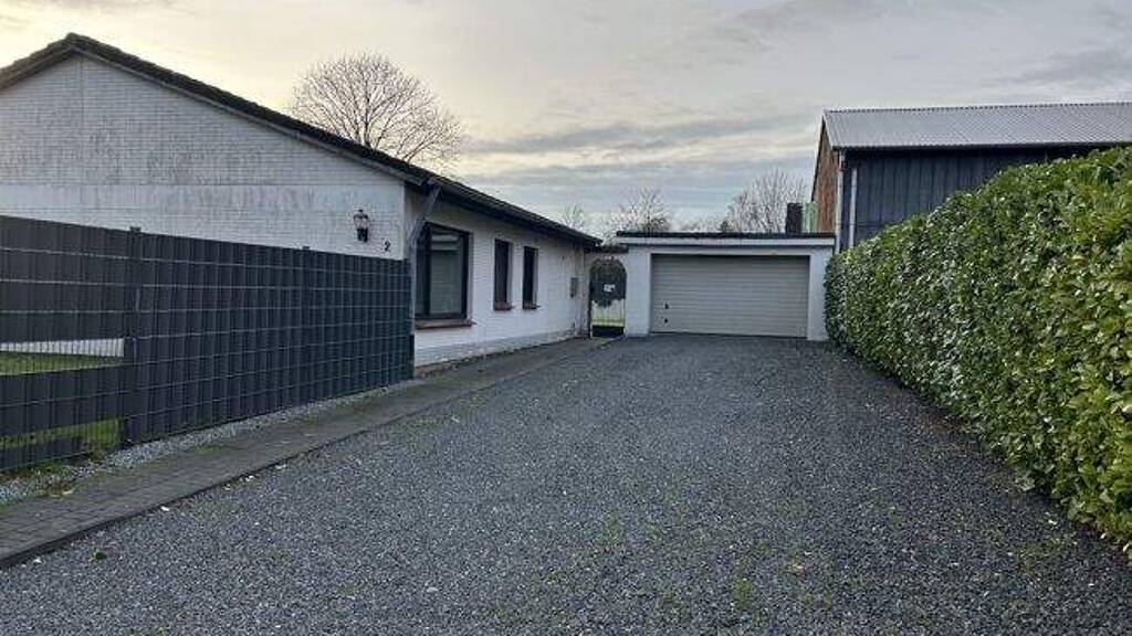 Einfamilienhaus zum Kauf 319.000 € 3 Zimmer 129 m² 1.580 m² Grundstück Oldersbek 25873