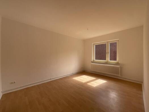 Wohnung zur Miete 439 € 3 Zimmer 63,3 m² 1. Geschoss Bremer Straße 217 Bant Wilhelmshaven 26389