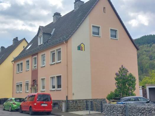 Wohnung zur Miete 338 € 2 Zimmer 58,8 m² Blumenstraße 9 Altena Altena 58762
