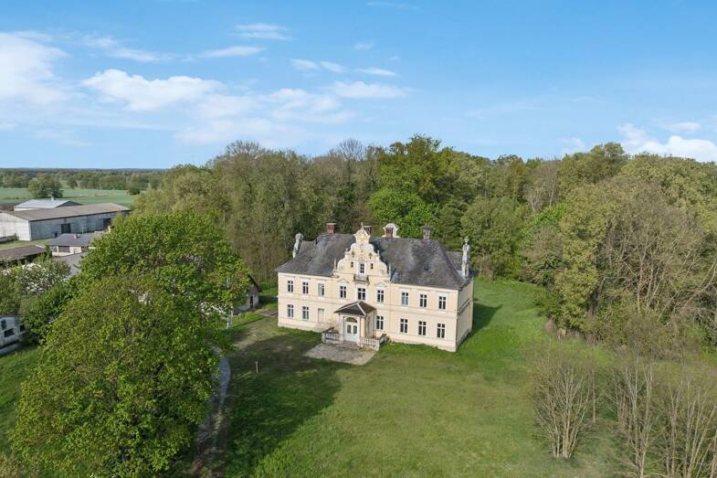 Haus zum Kauf 845.000 € 11 Zimmer 508 m² 16.310 m² Grundstück Rietzneuendorf Rietzneuendorf-Staakow 15910