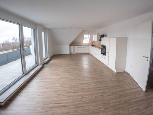 Penthouse zur Miete 770 € 2 Zimmer 80 m² Geschoss 3/4 frei ab sofort Veilchenring 13 Vohenstrauß 92648