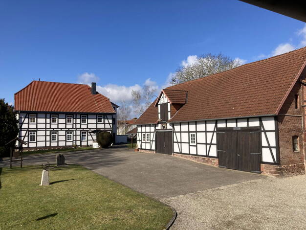 Mehrfamilienhaus zum Kauf provisionsfrei 795.000 € 11,5 Zimmer 341 m² 4.800 m² Grundstück Grohnde Emmerthal 31860