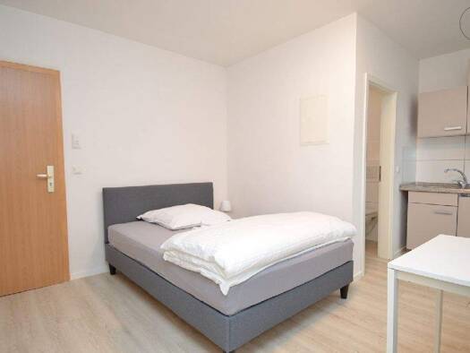 Wohnung zur Miete Wohnen auf Zeit 700 € 1 Zimmer 17 m² frei ab 01.01.2026 Pfersee Augsburg 86157