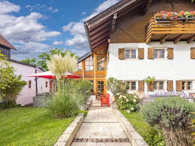 Bauernhaus zum Kauf 1.680.000 € 5 Zimmer 205 m² 354 m² Grundstück Grünwald 82031