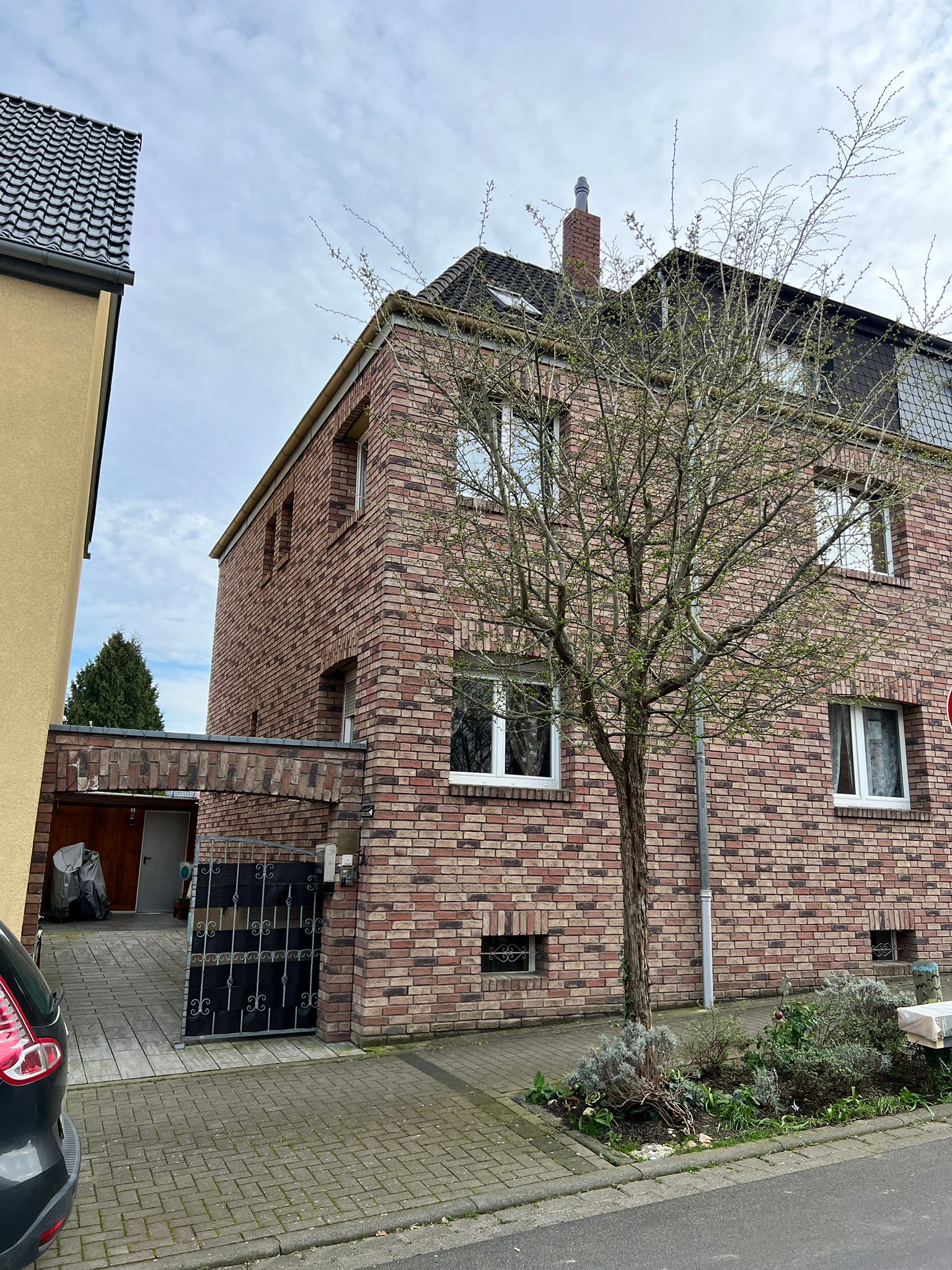 Mehrfamilienhaus zum Kauf 519.500 € 9 Zimmer 233 m²<br/>Wohnfläche 293 m²<br/>Grundstück 31.12.2024<br/>Verfügbarkeit Am Wolterskreuz 5 Kendenich Hürth 50354