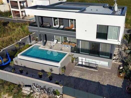 Einfamilienhaus zum Kauf 1.390.000 € 7 Zimmer 240 m² Medulin Medulin 52203