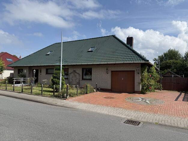 Bungalow zum Kauf 275.000 € 7 Zimmer 200 m² 825 m² Grundstück Sarver Str. 1 Abbehausen Nordenham 26954