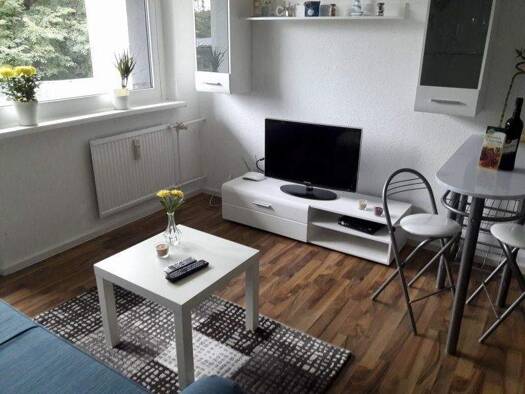 Wohnung zur Miete Wohnen auf Zeit 750 € 29 m² frei ab 01.02.2026 Südstadt Rostock / Südstadt 18059