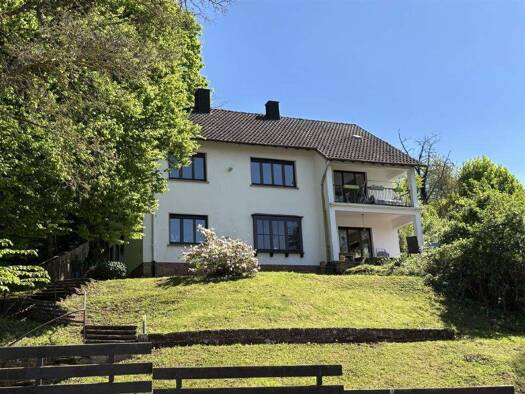 Einfamilienhaus zum Kauf 319.000 € 5 Zimmer 174 m² 1.642 m² Grundstück Frankenberg Frankenberg 35066