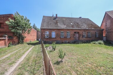 Mehrfamilienhaus zum Kauf 130.000 € 16 Zimmer 400 m² 6.225 m² Grundstück frei ab sofort Dorfstraße 17 Wutike Gumtow 16866