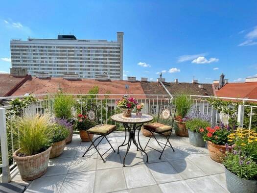 Terrassenwohnung zur Miete 1.417 € 1,5 Zimmer frei ab 01.10.2026 Landstraße 1030