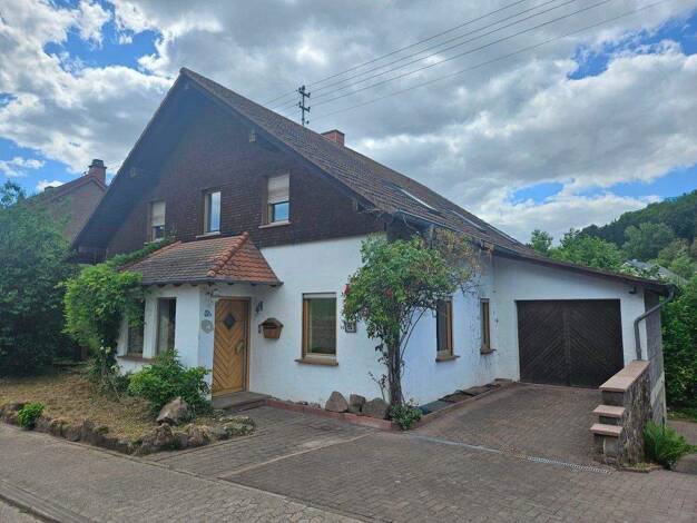 Mehrfamilienhaus zum Kauf 199.000 € 5 Zimmer 160 m² 781 m² Grundstück Wustweiler Illingen / Wustweiler 66557