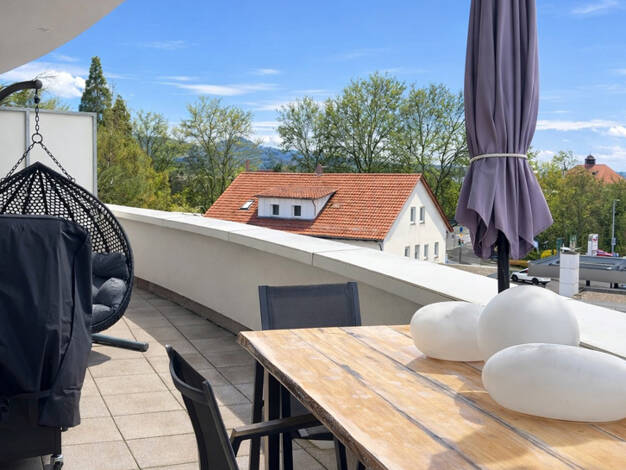 Wohnung zur Miete 1.400 € 3 Zimmer 96,8 m² frei ab 01.06.2026 Metzingen 72555