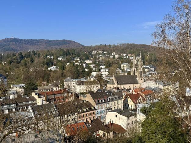 Doppelhaushälfte zum Kauf 1.200.000 € 11 Zimmer 253 m² 623 m² Grundstück frei ab sofort Innenstadt Baden-Baden 76530