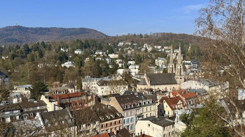 Doppelhaushälfte zum Kauf 1.200.000 € 11 Zimmer 253 m² 623 m² Grundstück frei ab sofort Innenstadt Baden-Baden 76530