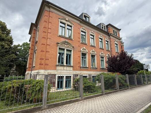 Wohnung zur Miete 565 € 2 Zimmer 71,5 m² frei ab 01.08.2026 Coschützer Straße  16 Plauen Dresden 01187