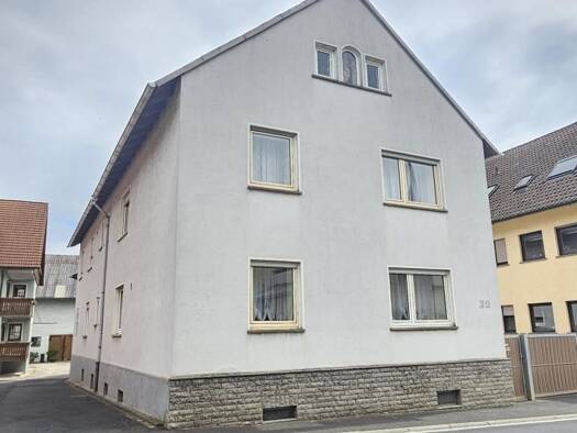 Mehrfamilienhaus zum Kauf 469.000 € 9 Zimmer 249,9 m² 650 m² Grundstück Prosselsheim Prosselsheim 97279