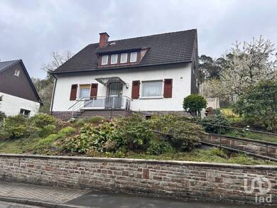 Mehrfamilienhaus zum Kauf 298.500 € 2 Zimmer 150 m² 1.350 m² Grundstück Dillenburg Dillenburg 35683