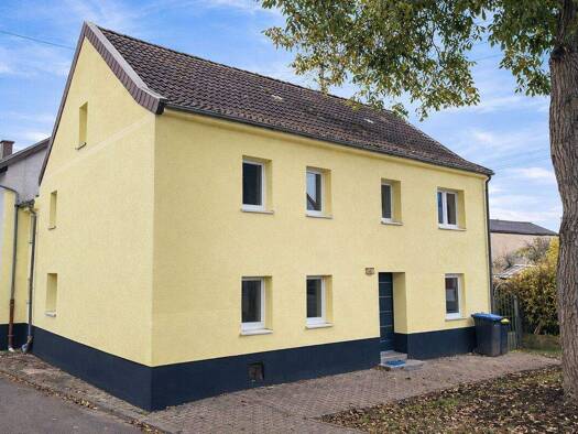 Einfamilienhaus zum Kauf 230.000 € 5 Zimmer 122 m² 588 m² Grundstück Schwalbach 66773