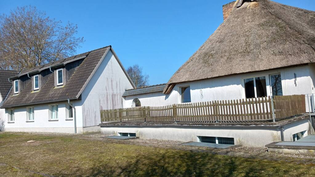 Mehrfamilienhaus zum Kauf provisionsfrei als Kapitalanlage geeignet 550.000 € 11 Zimmer 300 m² 2.503 m² Grundstück Groß Pravtshagen Upahl 23936