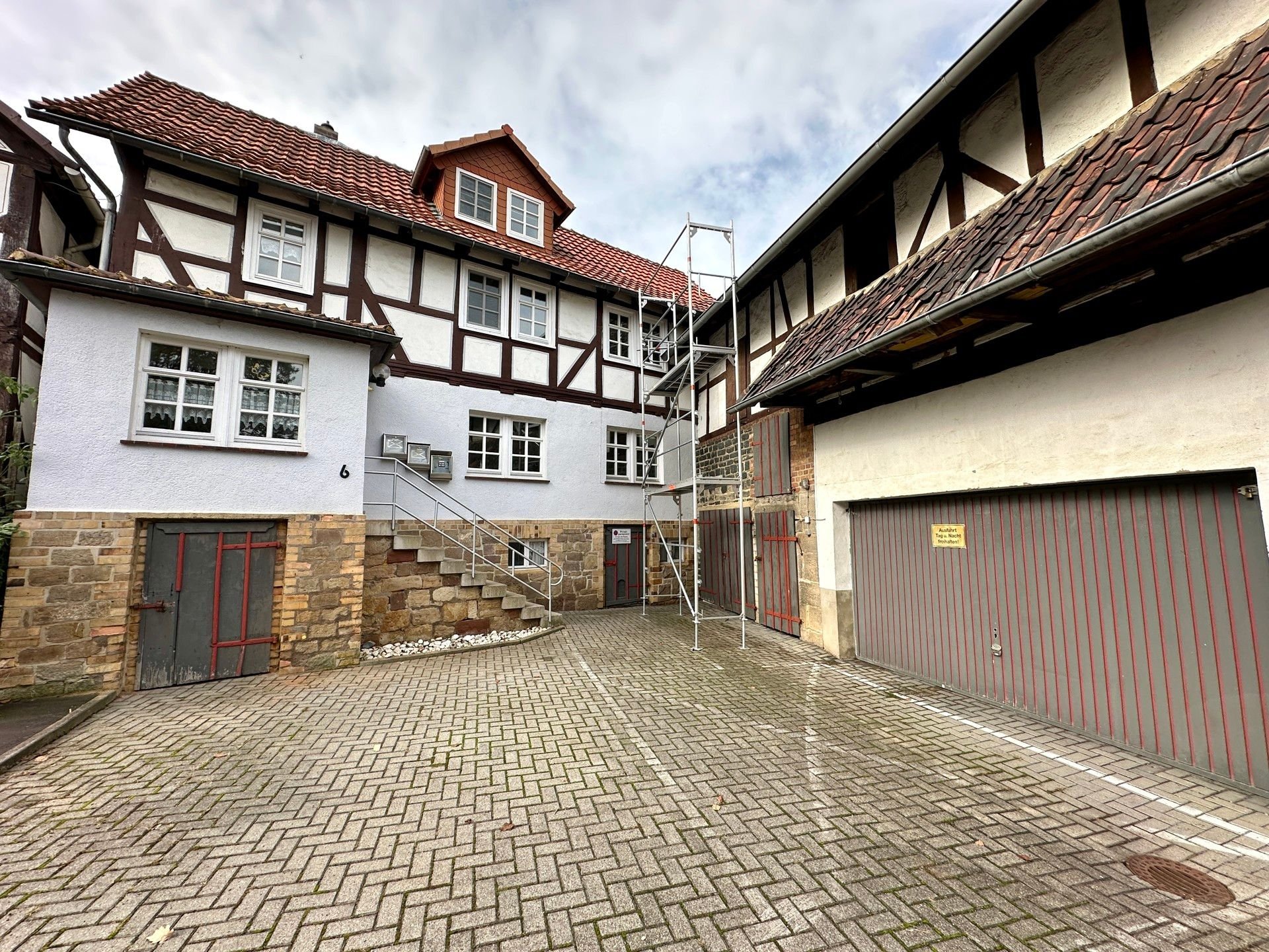 Mehrfamilienhaus zum Kauf 175.000 € 6 Zimmer 131,7 m²<br/>Wohnfläche 320 m²<br/>Grundstück Wernswig Homberg (Efze) 34576