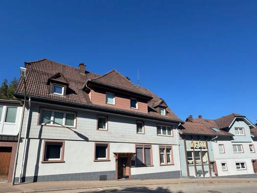 Mehrfamilienhaus zum Kauf 396.400 € 28 Zimmer 1.100 m² 996 m² Grundstück Stadtgebiet Triberg im Schwarzwald 78098