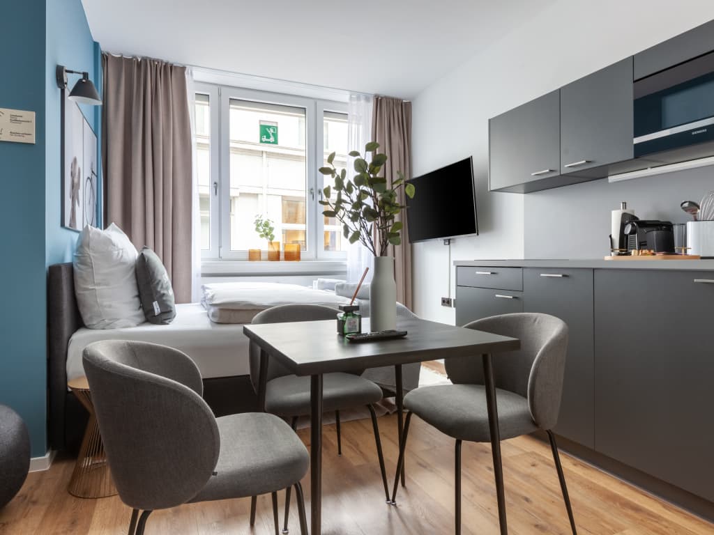 Wohnung zur Miete Wohnen auf Zeit 1.869 € 1 Zimmer 32 m²<br/>Wohnfläche 23.12.2024<br/>Verfügbarkeit Hutfilterstraße Altstadt Bremen 28195