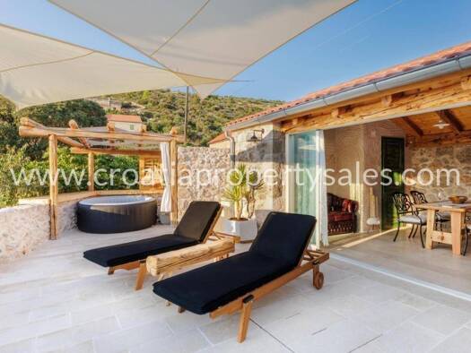 Einfamilienhaus zum Kauf 430.000 € 1 Zimmer 52 m² 132 m² Grundstück Hvar 21450