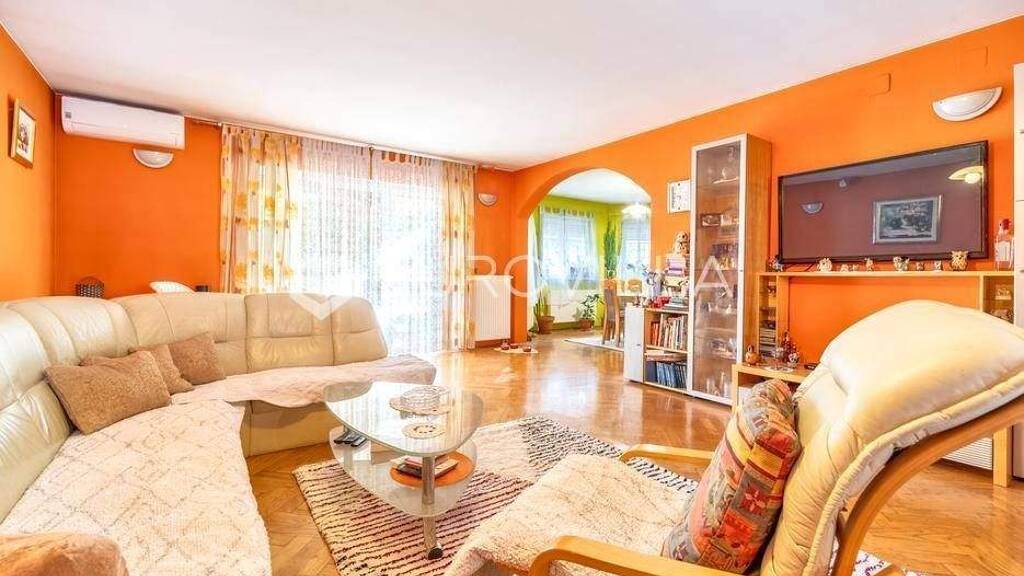 Haus zum Kauf 795.000 € 4 Zimmer 460 m² Centar Velika Gorica
