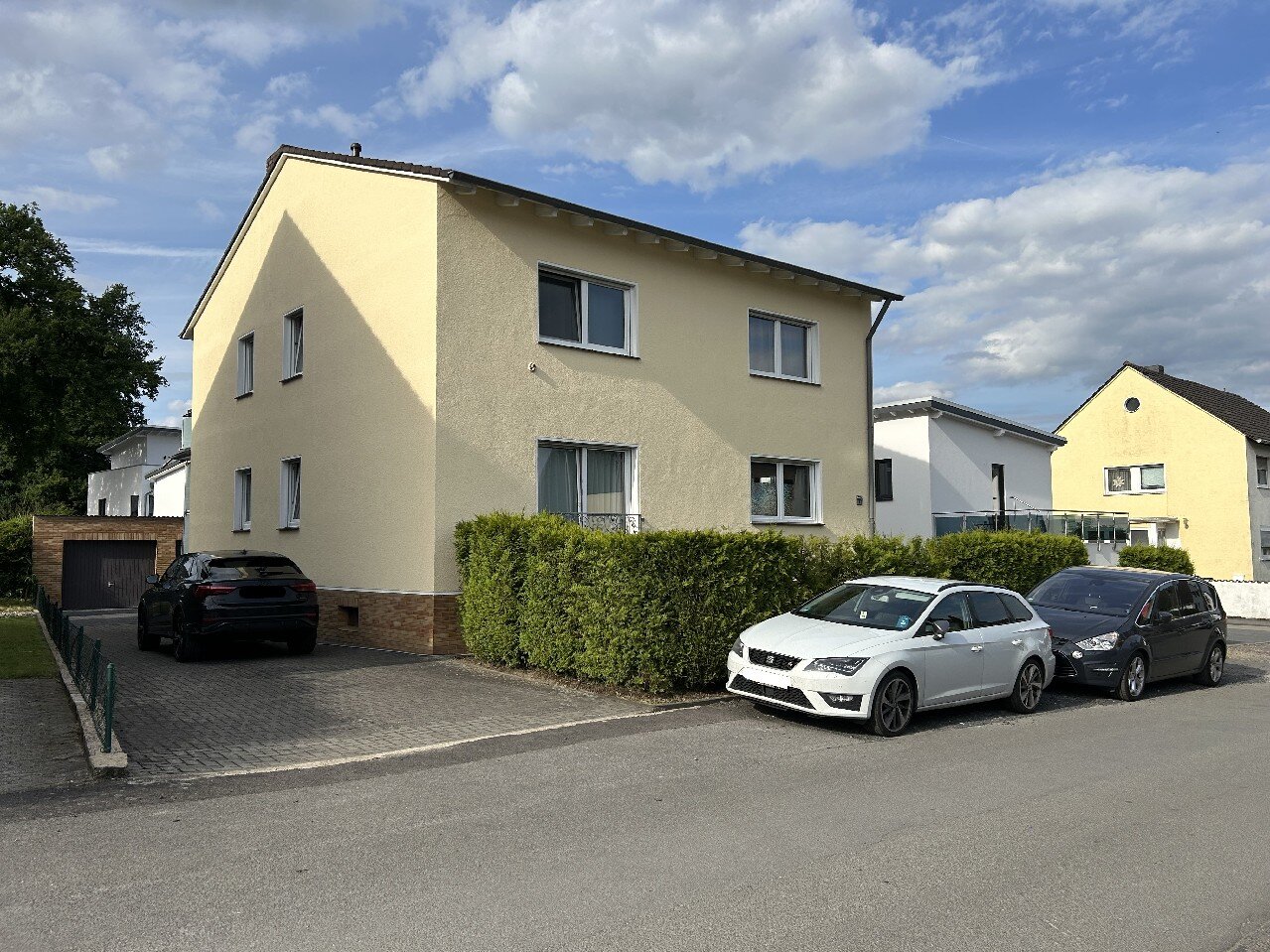 Mehrfamilienhaus zum Kauf 650.000 € 6 Zimmer 192 m²<br/>Wohnfläche 490 m²<br/>Grundstück Wahllokal 170 Siegburg 53721