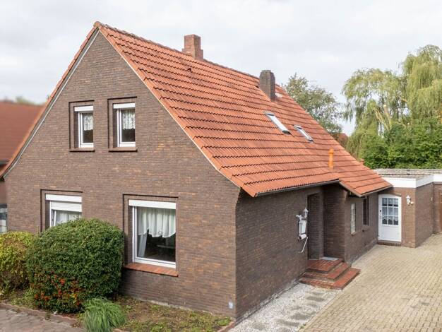 Einfamilienhaus zum Kauf 199.900 € 8 Zimmer 205 m² 746 m² Grundstück Bargebur Norden 26506