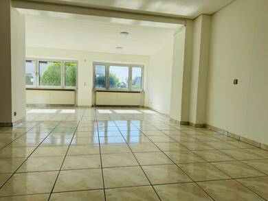 Wohnung zur Miete 650 € 2,5 Zimmer 90 m² Geschoss EG/3 frei ab sofort Saarbrücken 66126