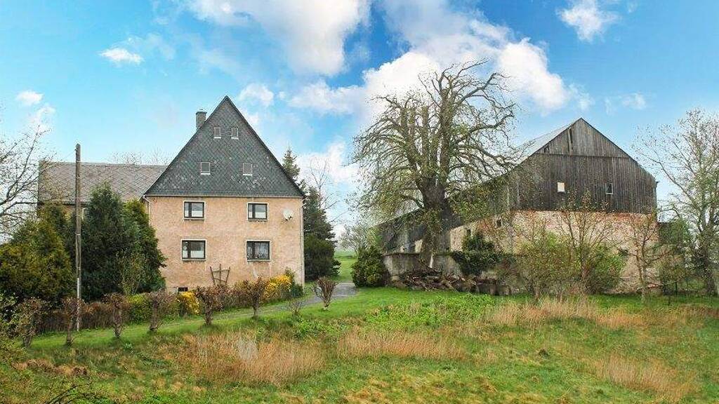 Haus zum Kauf provisionsfrei 189.000 € 7 Zimmer 130 m² 12.000 m² Grundstück Geising-Löwenhain Geising / Löwenhain 01778