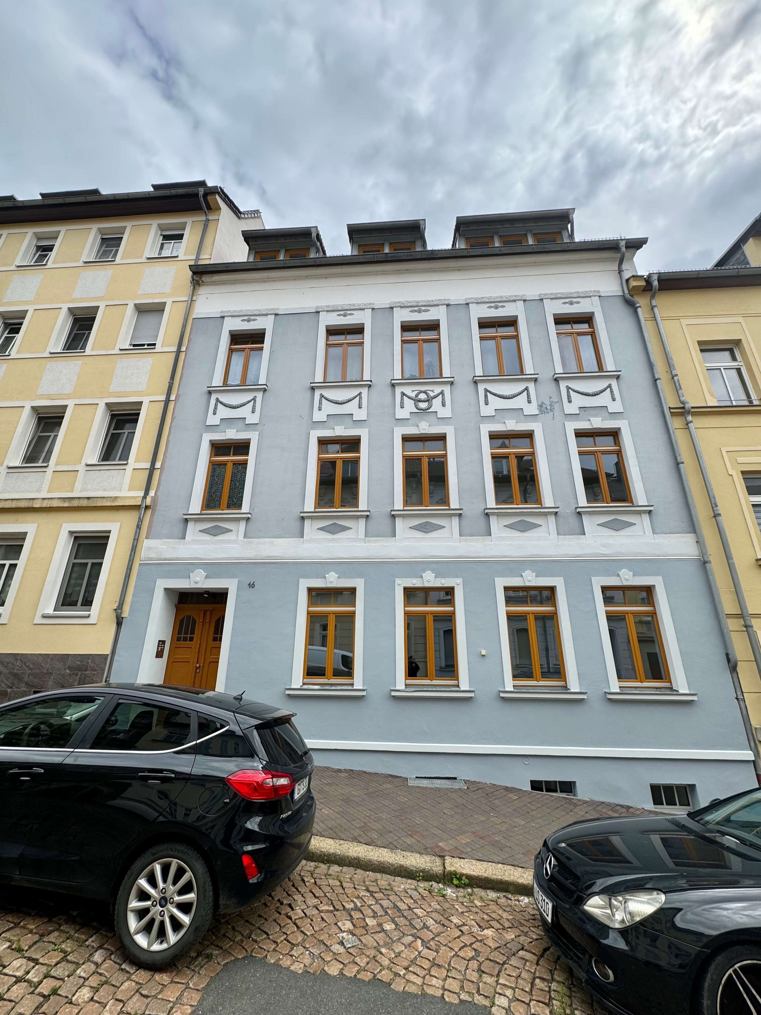 Mehrfamilienhaus zum Kauf 405.000 € 14 Zimmer 356 m²<br/>Wohnfläche 431 m²<br/>Grundstück Robert-Koch-Str.16 Ostviertel Gera 07545