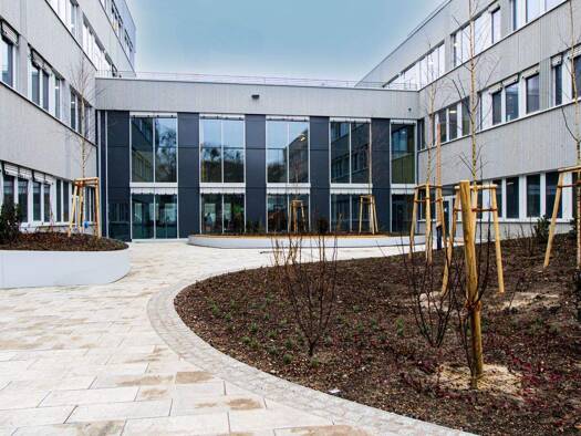 Bürofläche zur Miete provisionsfrei 3.250 € 26 m² Bürofläche Fabeckstraße Lichterfelde Berlin 12203