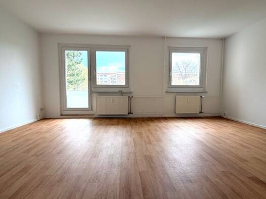 Wohnung zur Miete 282 € 2 Zimmer 51,2 m² EG Dr.-Christoph-Hufeland-Straße 27 Chrieschwitz Plauen 08529