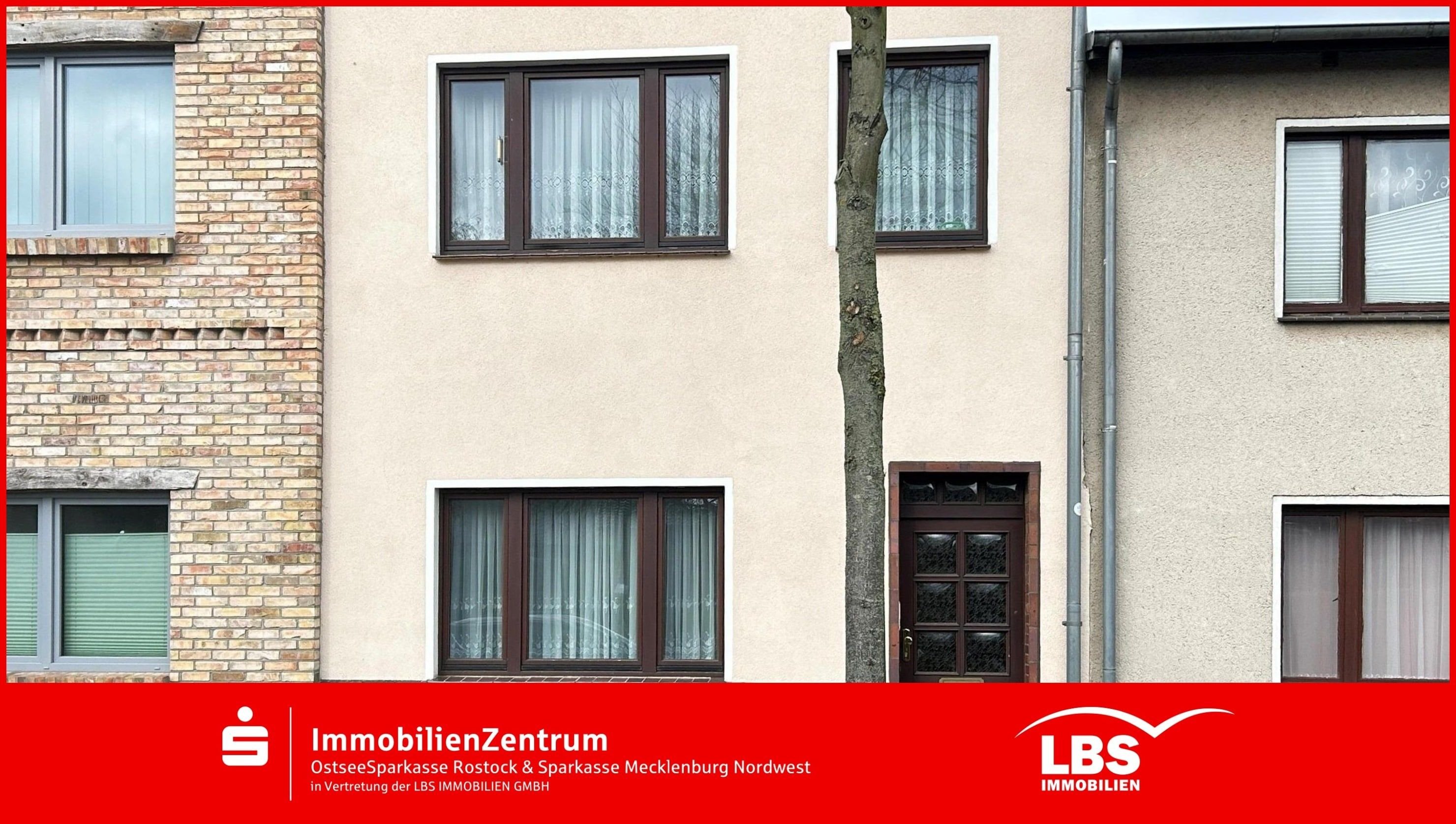 Reihenmittelhaus zum Kauf 110.000 € 8 Zimmer 223,4 m²<br/>Wohnfläche 130 m²<br/>Grundstück Schwaan Schwaan 18258