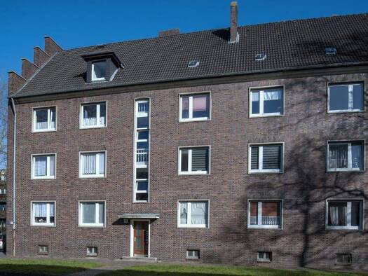 Wohnung zur Miete 399 € 4 Zimmer 56 m² 3. Geschoss Kolberger Straße 27 Bant Wilhelmshaven 26382