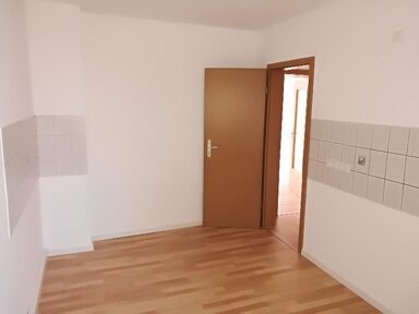 Wohnung zur Miete 280 € 1 Zimmer 48,5 m² Pleißaer Straße 23 Limbach-Oberfrohna Limbach-Oberfrohna 09212