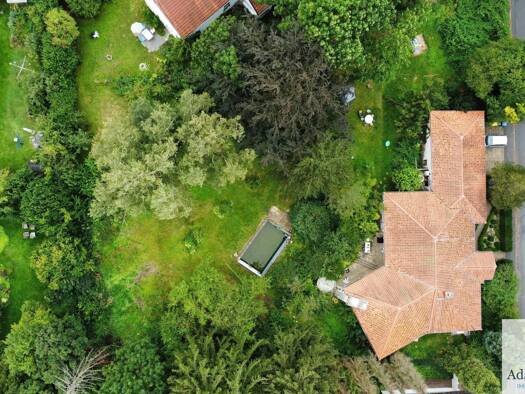 Einfamilienhaus zum Kauf 1.990.000 € 7 Zimmer 195,4 m² 2.679 m² Grundstück Göttingen 37077