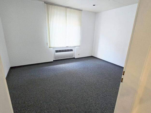 Bürofläche zur Miete provisionsfrei 380 € 21 m² Bürofläche Klingerstr. Ost Stuttgart 70186