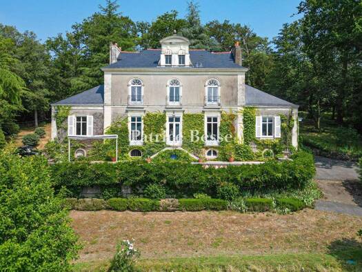 Einfamilienhaus zum Kauf 1.550.000 € 12 Zimmer 350 m² 8.689 m² Grundstück Centre Ville Chapelle-sur-Erdre 44240