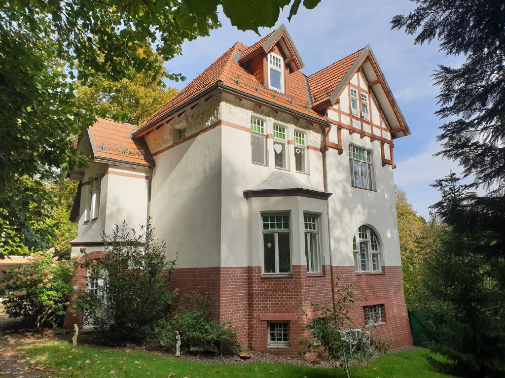 Villa zum Kauf 469.000 € 7 Zimmer 170 m²<br/>Wohnfläche 12.632 m²<br/>Grundstück Bad Sachsa Bad Sachsa 37441