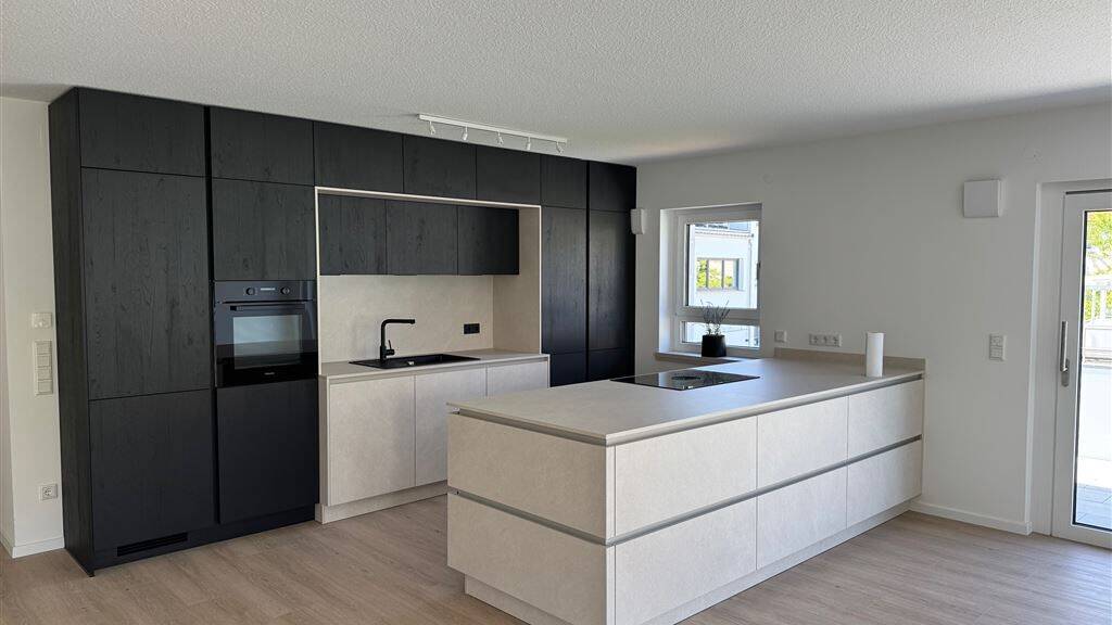 Wohnung zur Miete 2.100 € 4 Zimmer 124 m² 1. Geschoss frei ab 01.09.2026 Lauf 91207