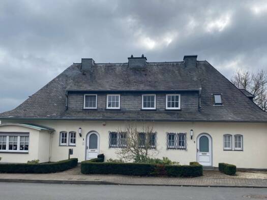 Doppelhaushälfte zur Miete 1.280 € 3 Zimmer 110 m² 550 m² Grundstück frei ab 01.08.2026 Neheim-Hüsten Arnsberg 59755