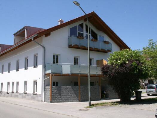 Wohnung zur Miete 940 € 2 Zimmer 60,8 m² Geschoss 1/3 frei ab 01.06.2026 Au b Bad Aibling Bad Feilnbach 83075