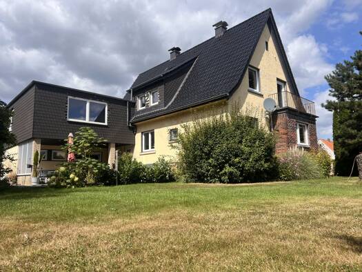 Mehrfamilienhaus zum Kauf 409.000 € 7 Zimmer 235 m² 1.245 m² Grundstück Leopoldshöhe Leopoldshöhe 33818