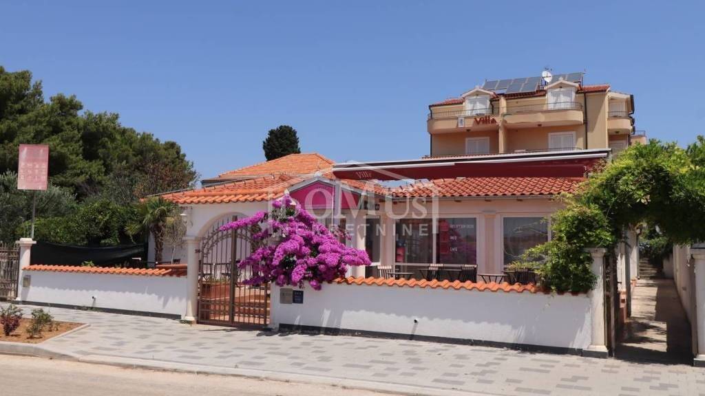 Ladenfläche zum Kauf 1.450.000 € 25 Zimmer Tribunj Tribunj