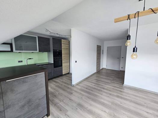Wohnung zum Kauf 119.000 € 2 Zimmer 80 m² frei ab sofort Neuhaus Neuhaus am Rennweg 98724