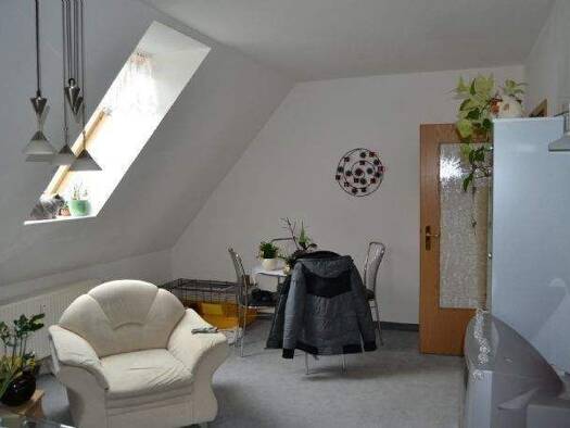 Wohnung zum Kauf 55.500 € 4 Zimmer 65 m² 2. Geschoss Kleingeschwenda Saalfeld/Saale 07318
